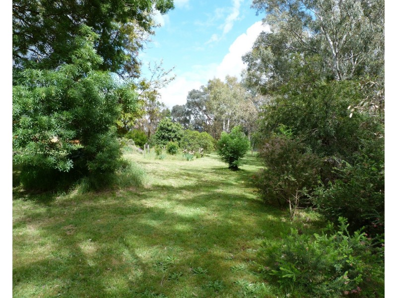 2 Escreet Rd, Warrenbayne VIC 3670