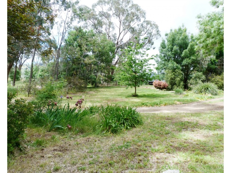 2 Escreet Rd, Warrenbayne VIC 3670