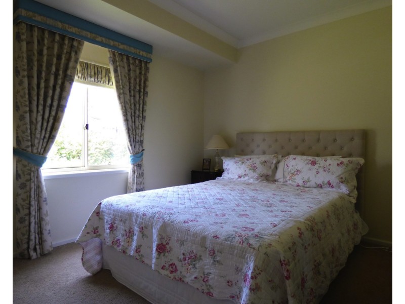 54 Grant Dr, Benalla VIC 3672