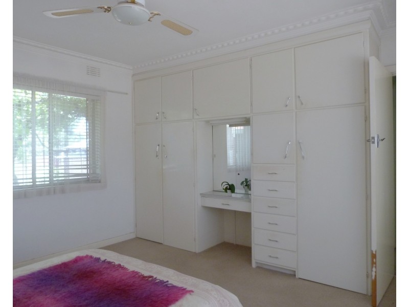 31 Clarke St, Benalla VIC 3672