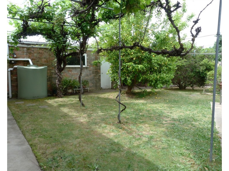 31 Clarke St, Benalla VIC 3672