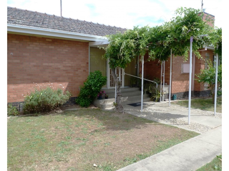 31 Clarke St, Benalla VIC 3672