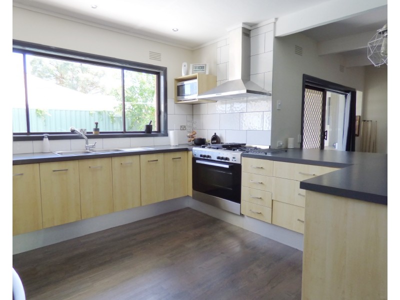 92 Coish Ave, Benalla VIC 3672