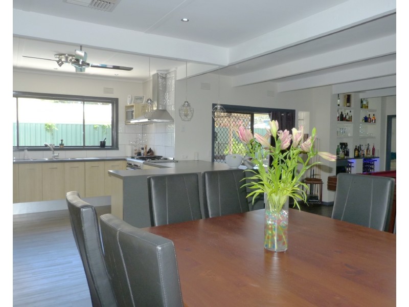 92 Coish Ave, Benalla VIC 3672