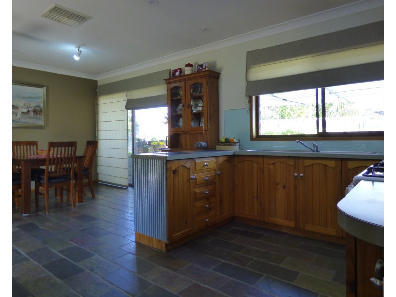 84 Coish Ave, Benalla VIC 3672