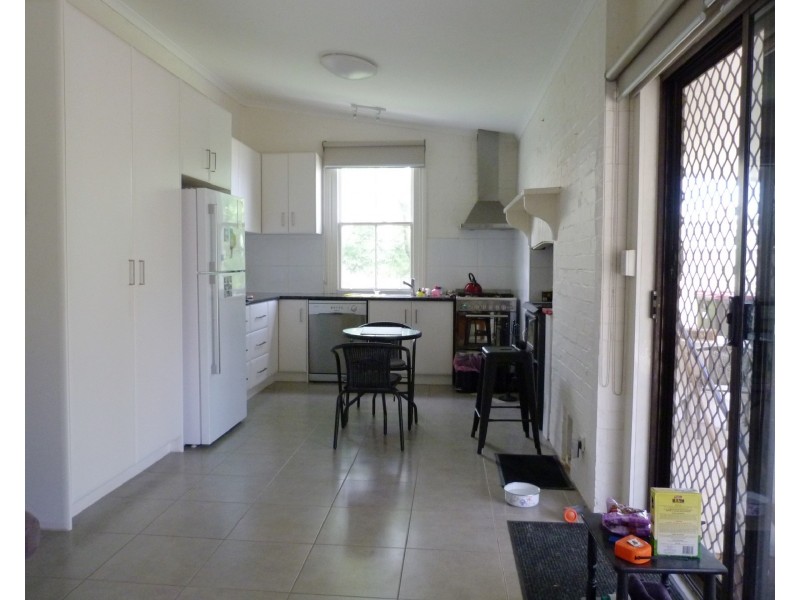 14 Nixon St, Benalla VIC 3672