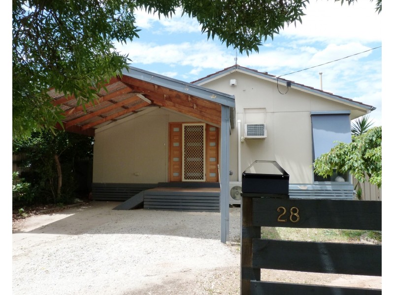 28 William St South, Benalla VIC 3672