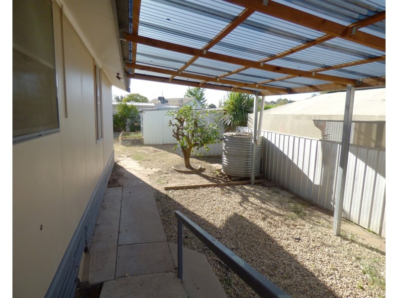 28 William St South, Benalla VIC 3672