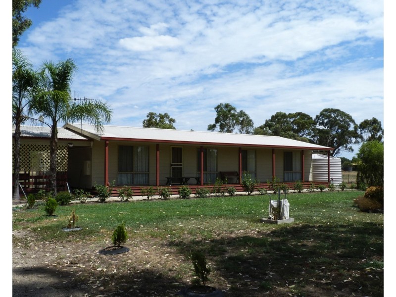 13 Burness Rd, Benalla VIC 3672