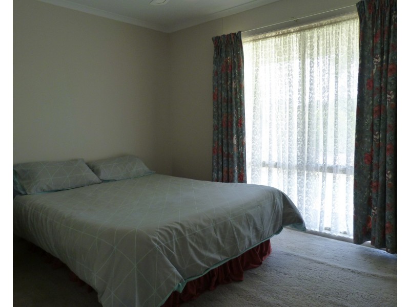 13 Burness Rd, Benalla VIC 3672