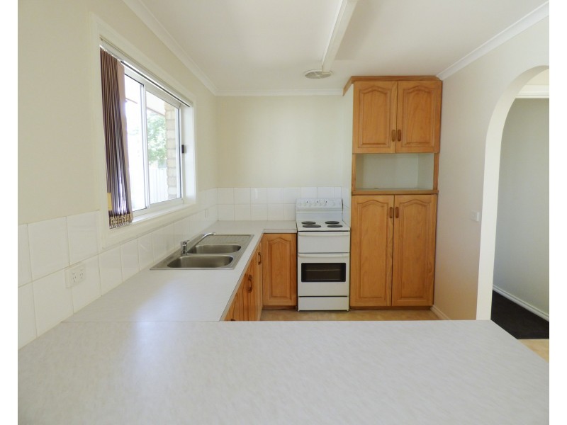 4 Bourke Dr, Benalla VIC 3672