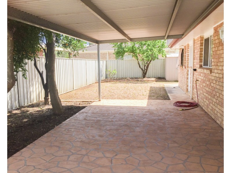 4 Bourke Dr, Benalla VIC 3672