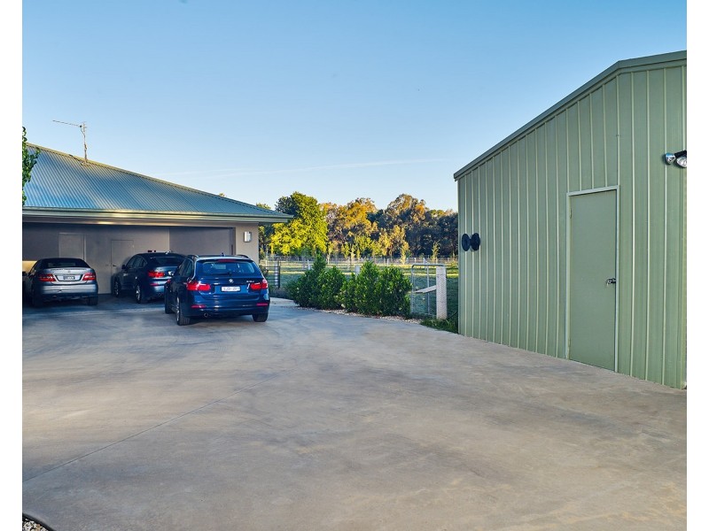 000 Cowan, Benalla VIC 3672