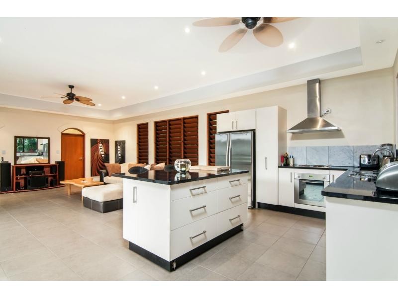 19 ‘The Sands’ Barrier Street, Port Douglas QLD 4877