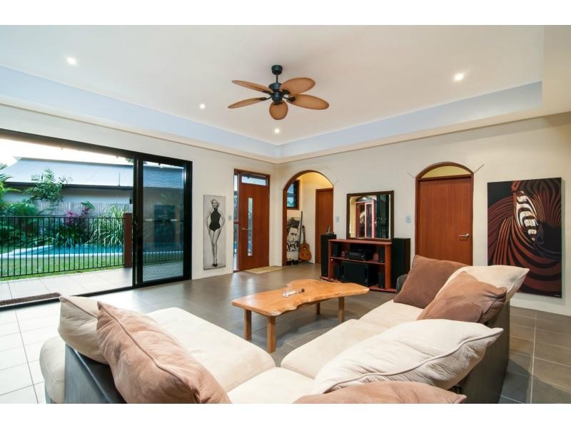 19 ‘The Sands’ Barrier Street, Port Douglas QLD 4877