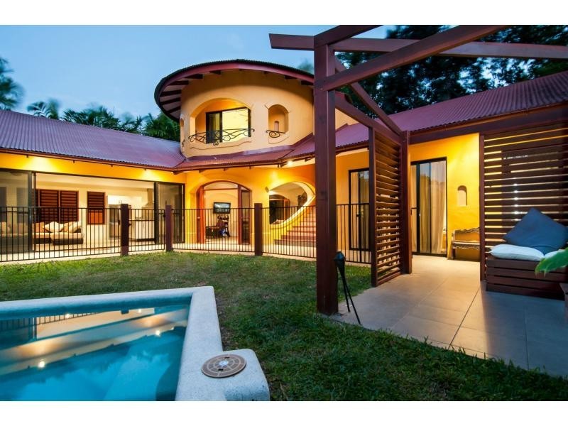 19 ‘The Sands’ Barrier Street, Port Douglas QLD 4877