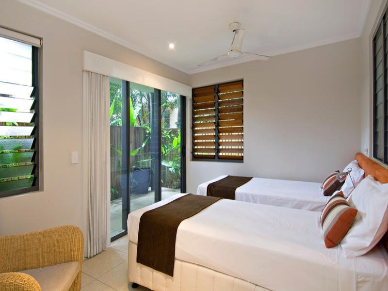 63 Vasey Esplanade, Trinity Beach QLD 4879