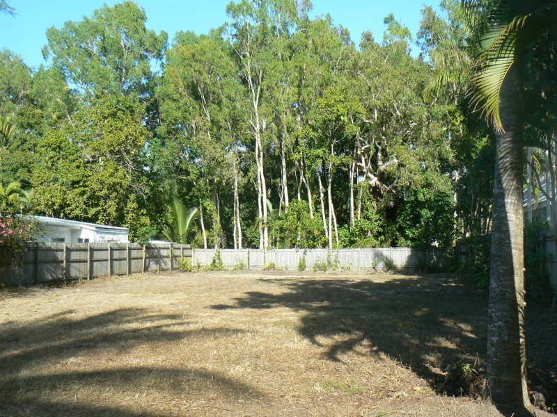 4 Andrews Close, Port Douglas QLD 4877
