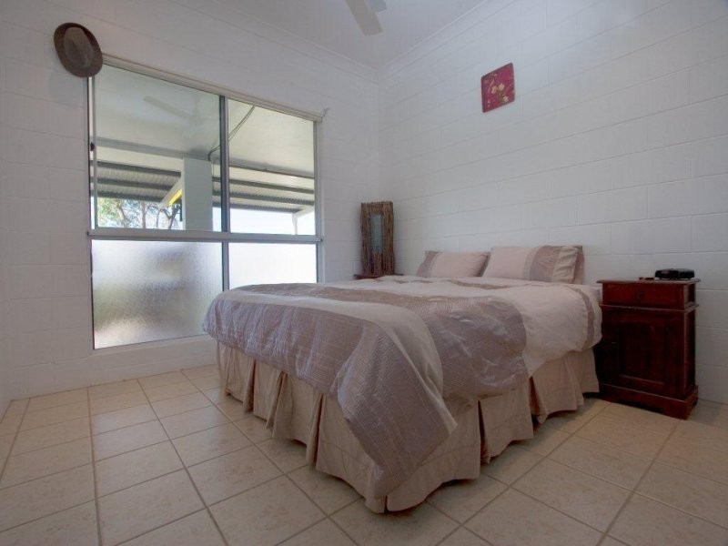 13 Somerset Drive, Miallo QLD 4873