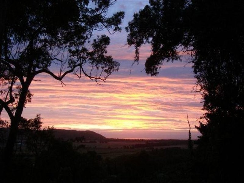 13 Somerset Drive, Miallo QLD 4873