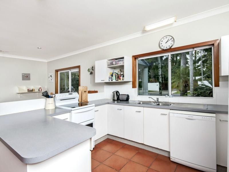 16 Ribbon Avenue, Port Douglas QLD 4877