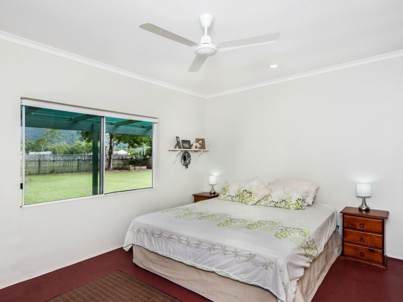 16 Ribbon Avenue, Port Douglas QLD 4877
