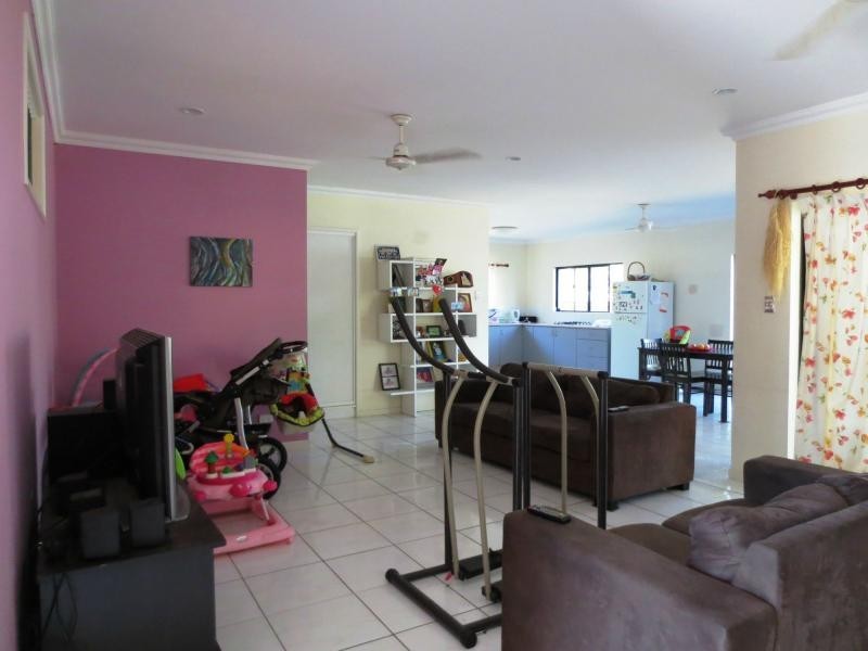 2 Shalom Close, Cooya Beach QLD 4873