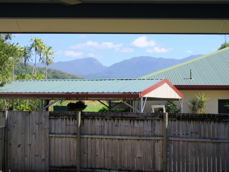 2 Shalom Close, Cooya Beach QLD 4873