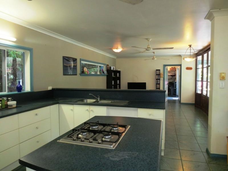 4 Gorge View Crescent, Mossman Gorge QLD 4873