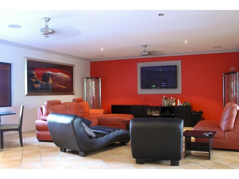 5 Cooya Beach Rd, Cooya Beach QLD 4873