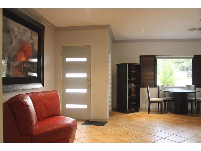 5 Cooya Beach Rd, Cooya Beach QLD 4873