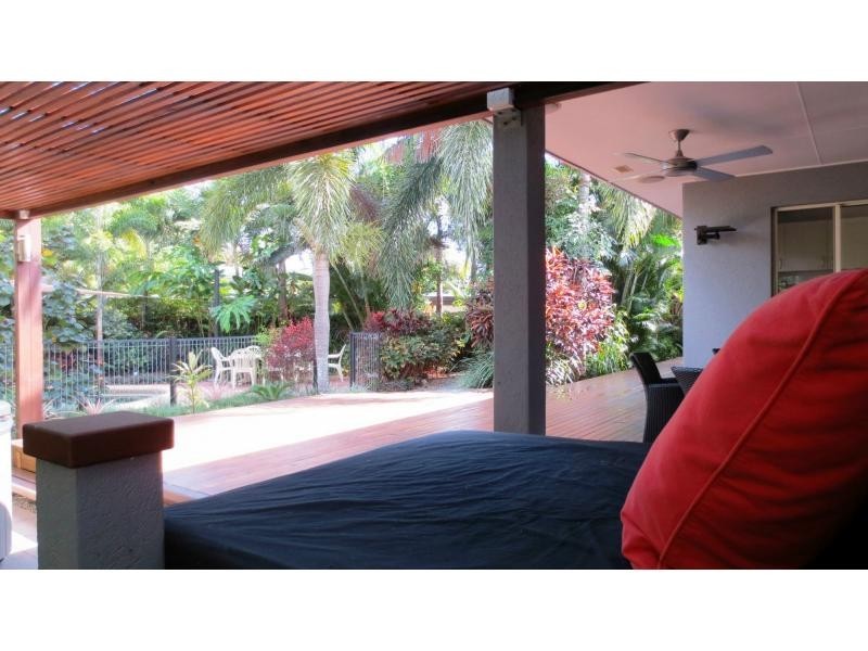 5 Cooya Beach Rd, Cooya Beach QLD 4873