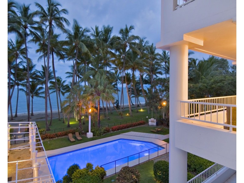 16 Alamanda Beachfront St, Palm Cove QLD 4879