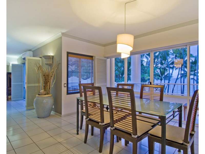 16 Alamanda Beachfront St, Palm Cove QLD 4879
