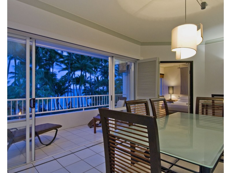 16 Alamanda Beachfront St, Palm Cove QLD 4879