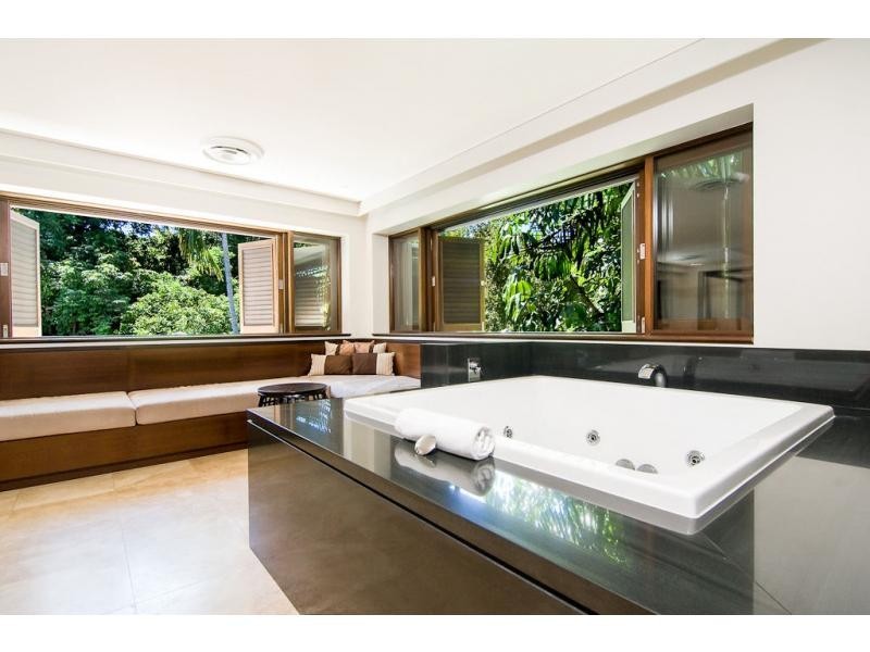 L306 ‘Sea Temple Resort & Spa’ Mitre Street, Port Douglas QLD 4877