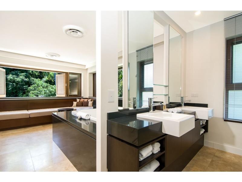 L306 ‘Sea Temple Resort & Spa’ Mitre Street, Port Douglas QLD 4877