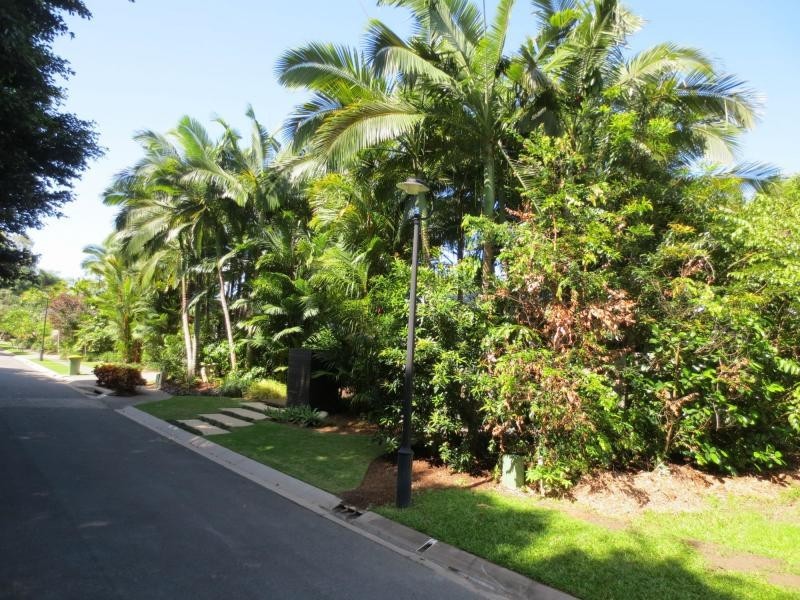L12 “Beachfront Mirage” Port Douglas Road, Port Douglas QLD 4877