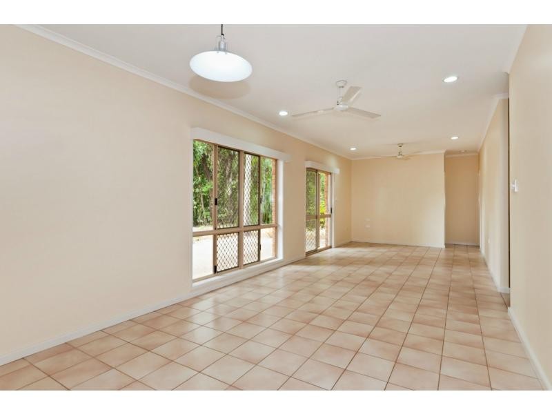 9 Toll Gate Road, Oak Beach QLD 4877