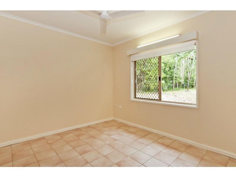 9 Toll Gate Road, Oak Beach QLD 4877