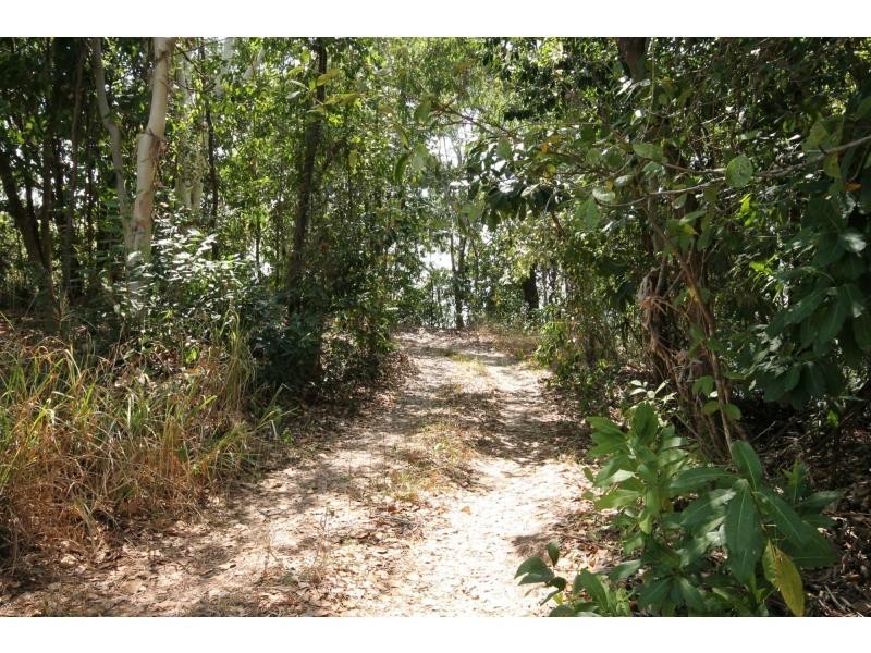 9 Toll Gate Road, Oak Beach QLD 4877