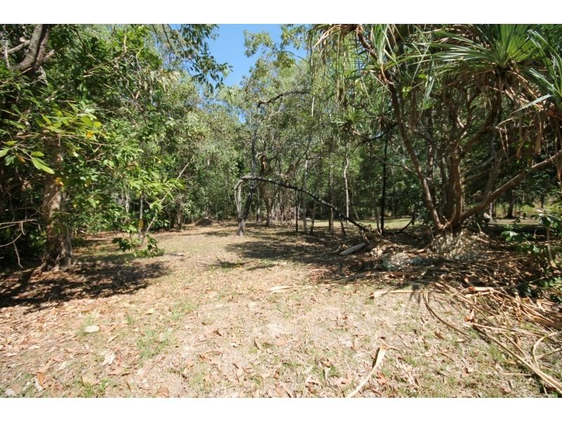 9 Toll Gate Road, Oak Beach QLD 4877