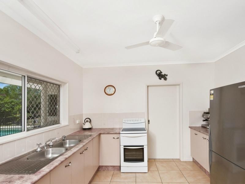 21 Reynolds Road, Oak Beach QLD 4877