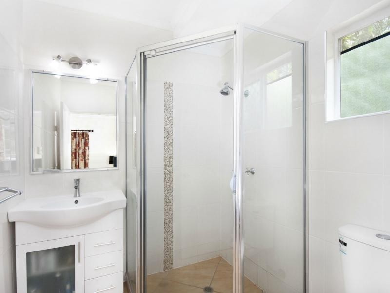 21 Reynolds Road, Oak Beach QLD 4877