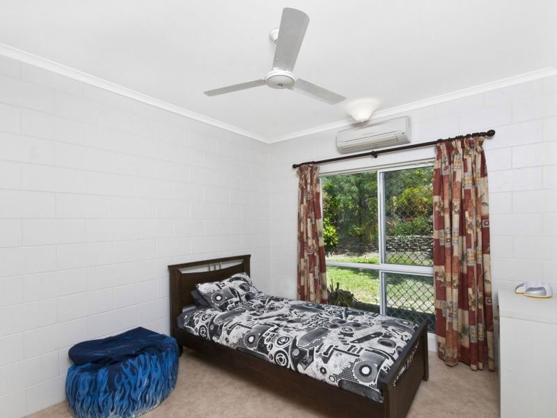 21 Reynolds Road, Oak Beach QLD 4877