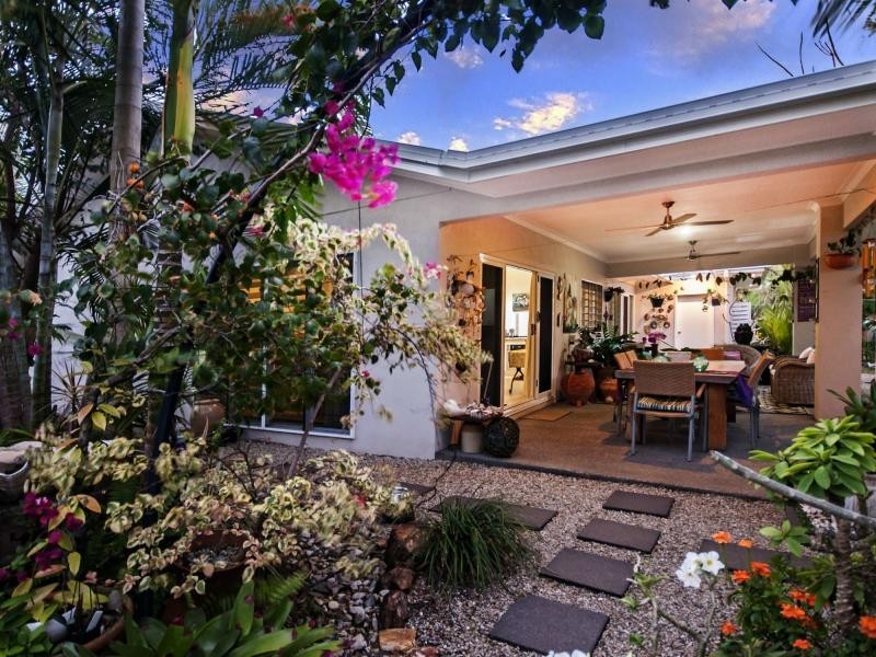 1 Barka Close, Wonga QLD 4873