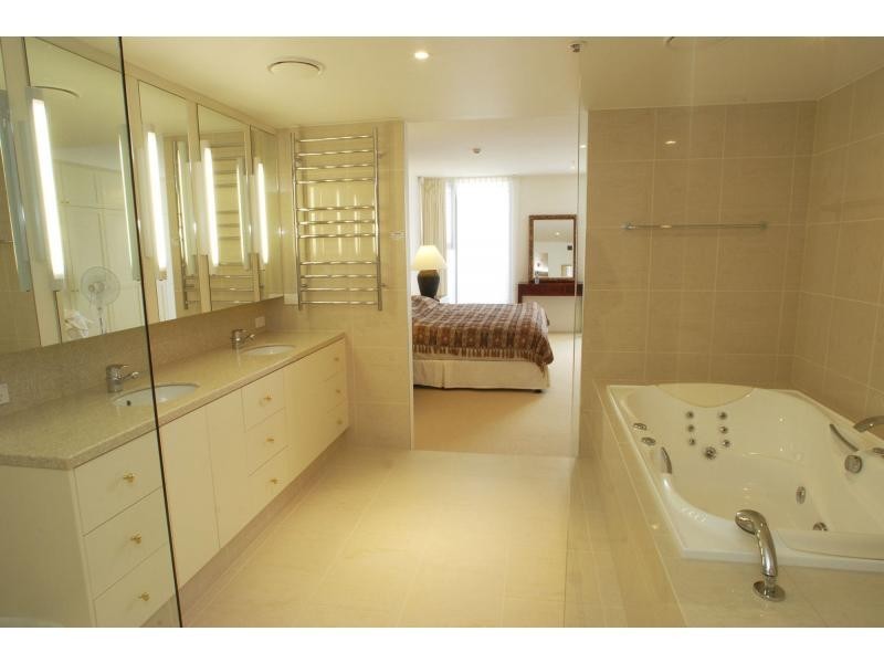 58 ‘Harbour Lights’ 1 Marlin Parade, Cairns QLD 4870