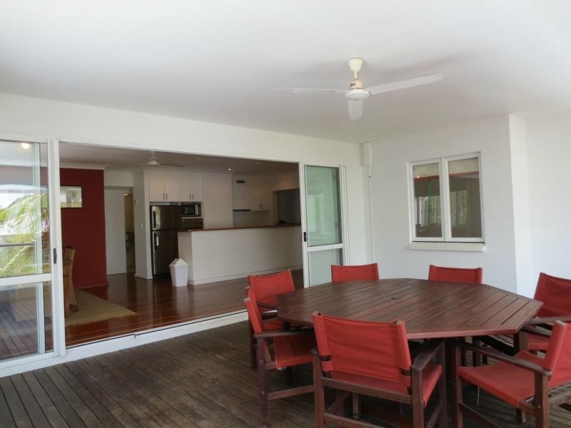 17/111 Williams Esplanade, Palm Cove QLD 4879