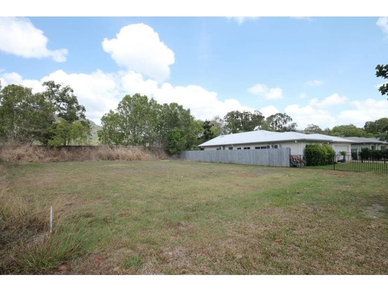 17 Dulku Close, Craiglie QLD 4877