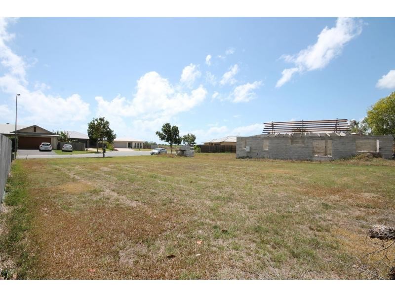 17 Dulku Close, Craiglie QLD 4877